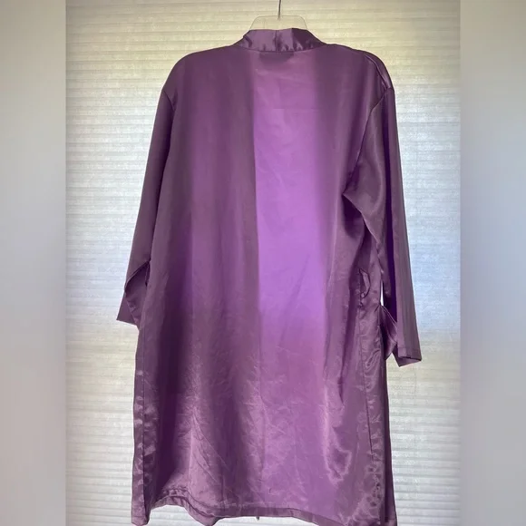 Personalized Robe - Picture 5 of 10